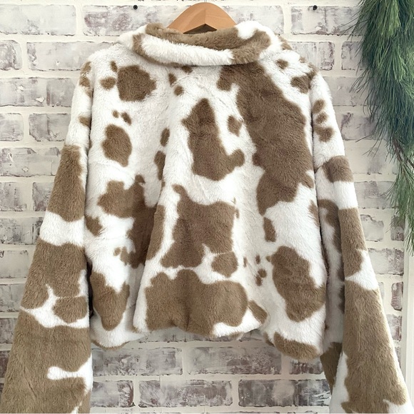 Cow Print Button Up Teddy Jacket • 18(3XL) • Brown Tan Cream - Picture 5 of 7